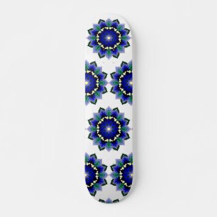 Mandala Mönster 02 på mörk blått Skateboard