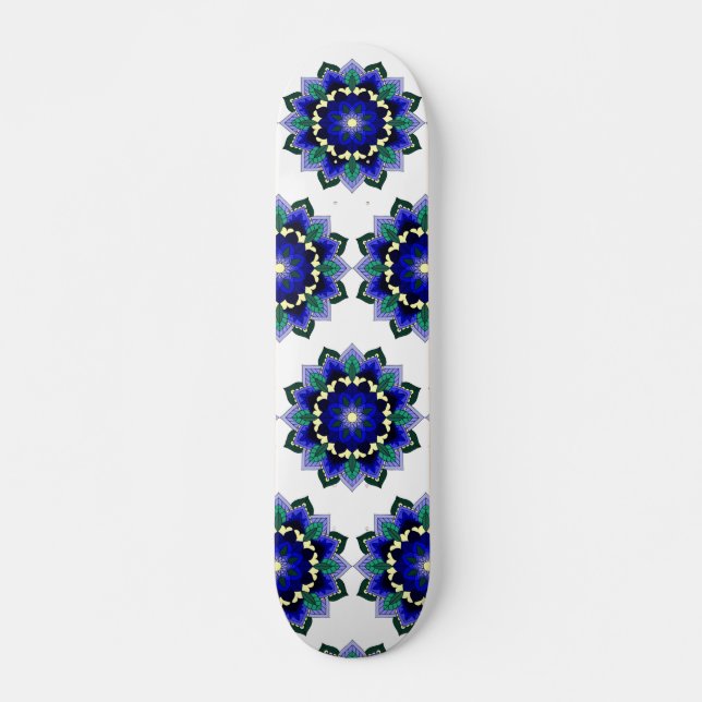 Mandala Mönster 02 på mörk blått Skateboard (Framsida)