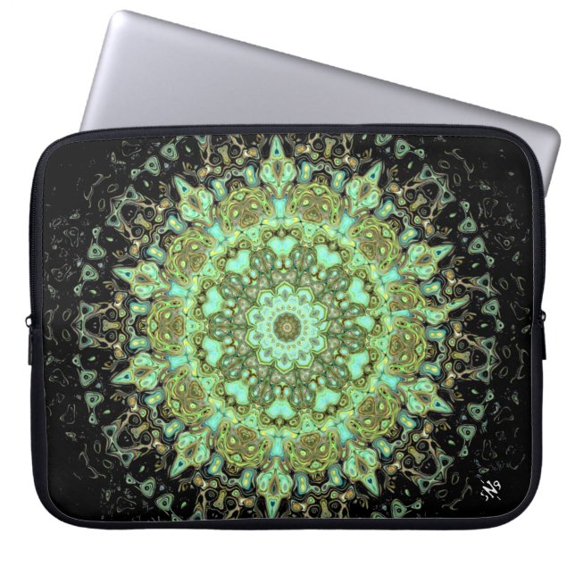 Mandala monster laptop sleeve (Framsidan)