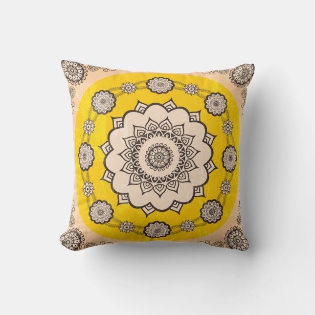 Mandala Ornamental: Ethnic Stil Design. Kudde (Framsida)