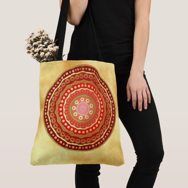 Mandala röda prickar på mjuk guld bakgrund tygkasse (Närbild)