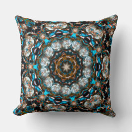 Mandala som ser ut som en krater på ljusa färger kudde