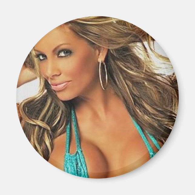 Mandy Lynn Magnet (Framsidan)