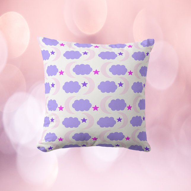 Måne Cloud Stars Mörk Lila Rosa Mönster Kudde (A throw pillow with a pattern of moons, stars and clouds in various shades of pinks and purples.)
