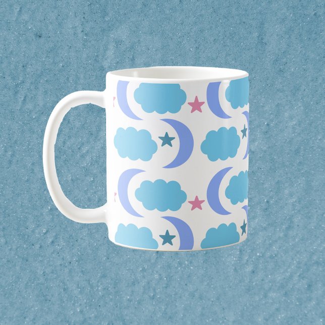 Måne Clouds and Stars Blue Lila Kaffemugg (A cute mug with moons, clouds and stars in purple, blue and pink)