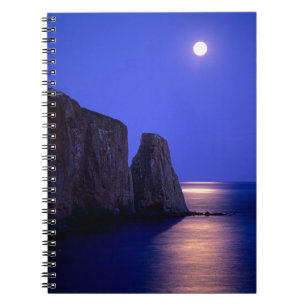 Måne i skymning Perce Rock Gaspe kust Quebec Anteckningsbok