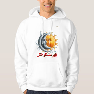 Måne och Sol dansar tillsammans på en vit Hoodie