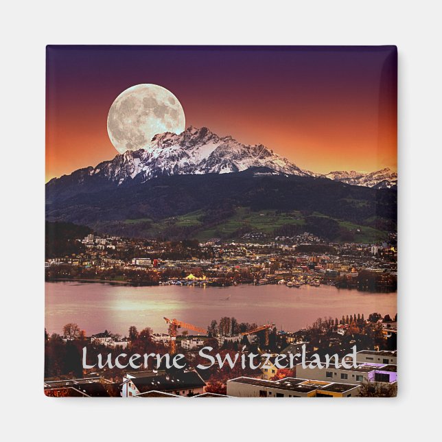 Måne över Lucerne Schweiz och Mount Pilatus Magnet (Framsidan)