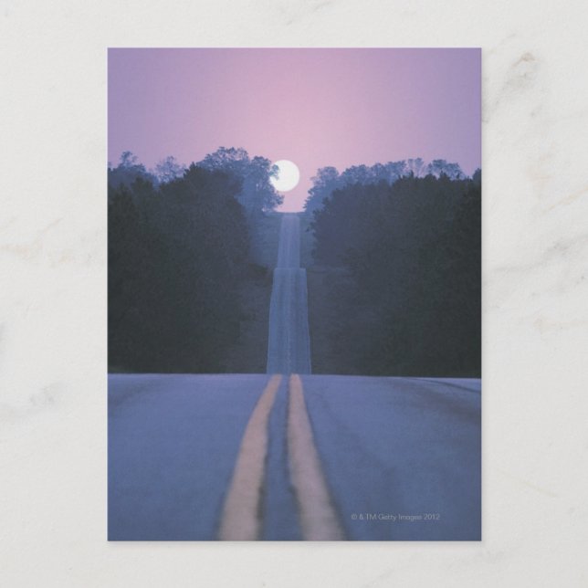Måne över Open Road Vykort (Framsida)