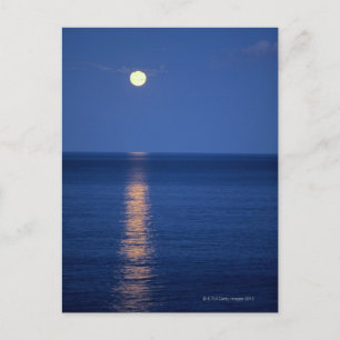 Måne över Sjö i natt Vykort