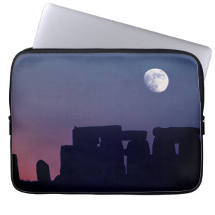Måne över Stonehenge Wiltshire, England Laptop Fodral
