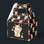 Maneki Neko Lyckliga Katter Presentaskar<br><div class="desc">Dela glädje och lycka med dessa japanska Maneki Neko presentlådor. Med ett handritat lyckligt kattmönster är de perfekta för bröllop,  födelsedagar och festliga firanden.</div>