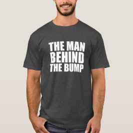 Manen bak bulapappan som är skjorta t-shirt