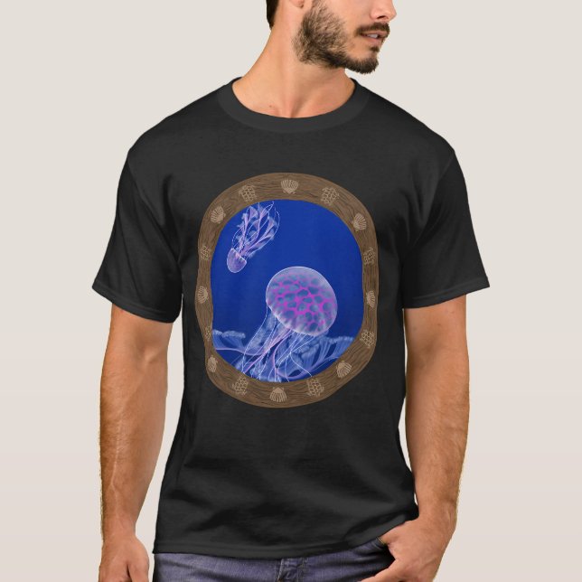 Maneter i det djupblåa t shirt (Framsida)