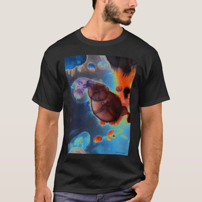 Maneter i yttre rymden t shirt (Framsida)