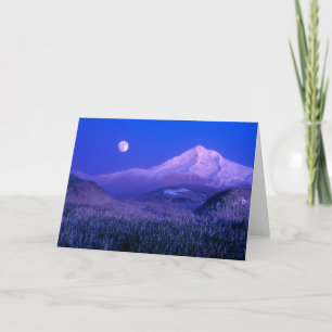 Måneuppgång över Mt. Hood Oregon på vintern Kort
