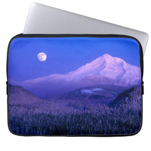 Måneuppgång över Mt. Hood Oregon på vintern Laptop Fodral