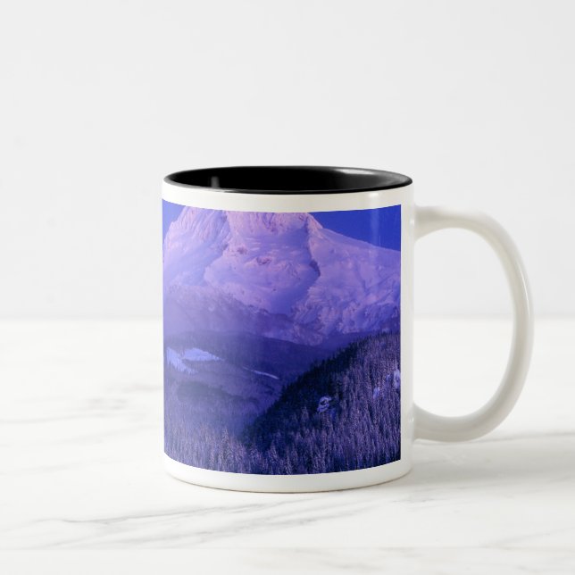 Måneuppgång över Mt Hood vinter, Oregon Två-Tonad Mugg (Höger)