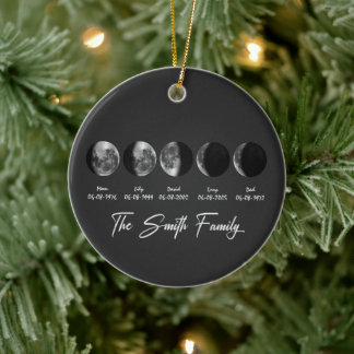 Månfas The Smith Family – Anpassade Namn & Datum Julgransprydnad Keramik