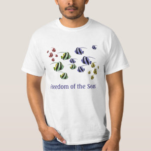 Mång--färg tropisk fisk som simmar den fria tee shirt