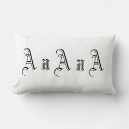 Många A Monogram i svartvitt Lumbarkudde