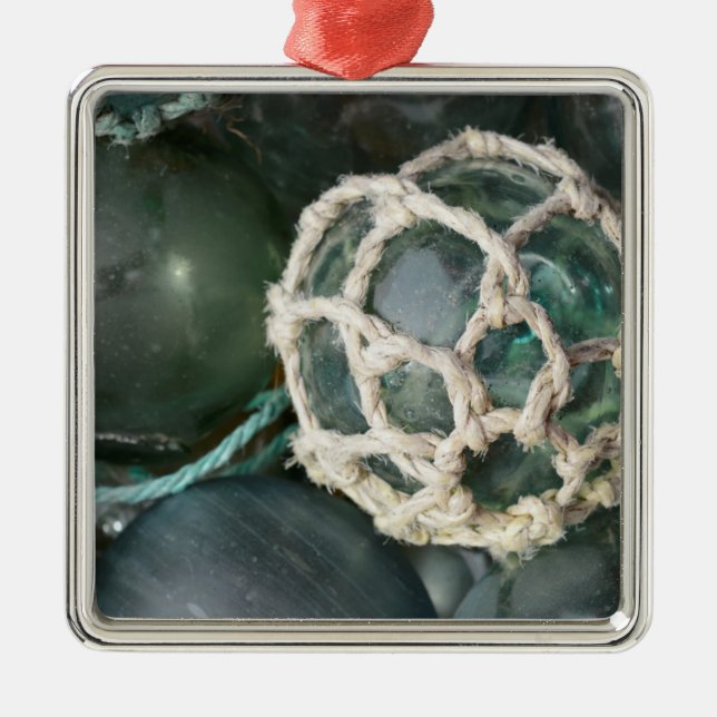 Många glasfisken flyter, Alaska Julgransprydnad Metall (Framsidan)