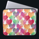 Många Kärlek i Hearts Watercolor Laptop Fodral<br><div class="desc">Vattenfärgade övertoningshjärtan överlagrade mönster.</div>