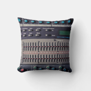 Många knappar i Ljud Mixer Studio Kudde