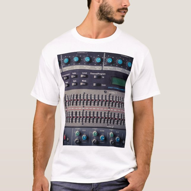 Många knappar i Ljud Mixer Studio T Shirt (Framsida)