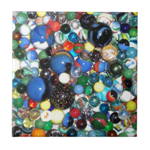 Mängder av Marbles Kakelplatta