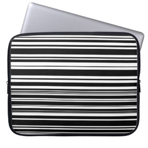 Mångfald av Ojämna Svarta och Vita Ränder Laptop Fodral