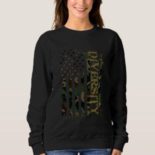 Mångfalden Förenade Stater Distress Camo w US Flag T Shirt
