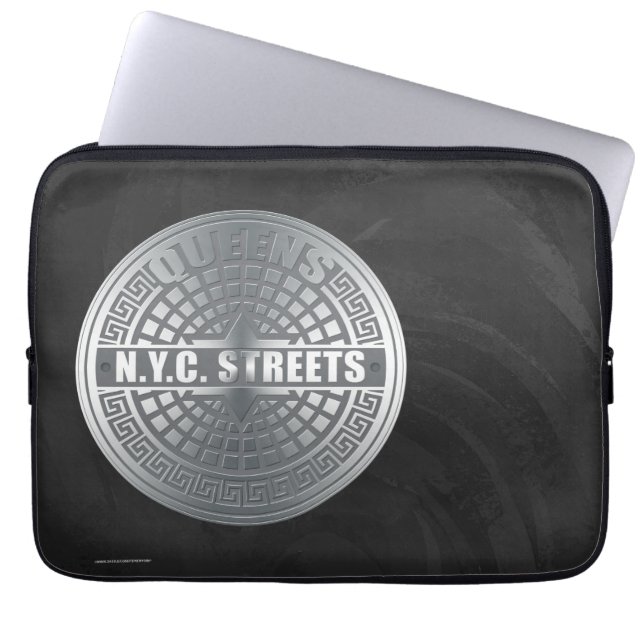Manhål Covers Queens Laptop Sleeve (Framsidan)