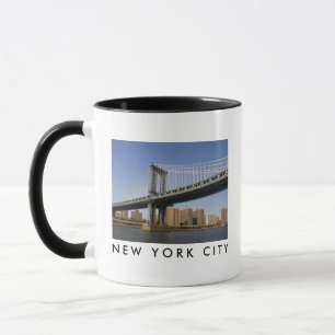 Manhattan Bridge över East River New York City Mugg