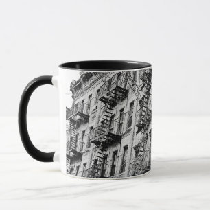 Manhattan-eldsvåda rymmer från mugg