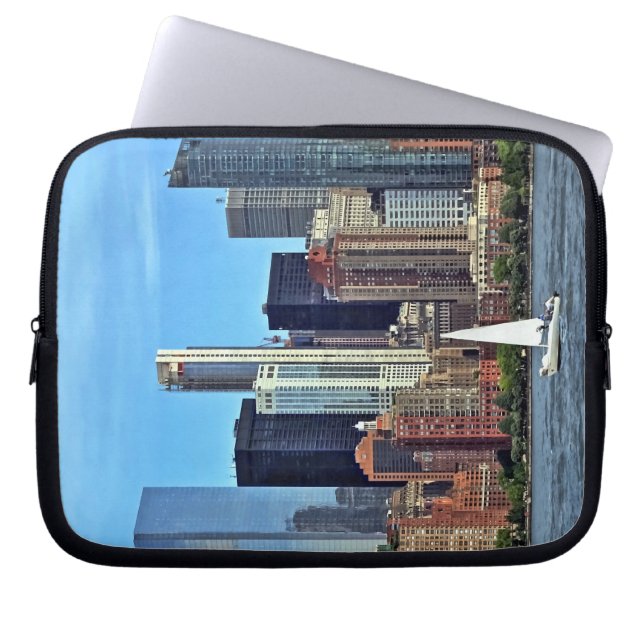 Manhattan NY - Segelbåt av Manhattan Skyline Laptop Fodral (Framsidan)