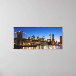 Manhattan och Brooklyn Bridge vid dusk Canvastryck