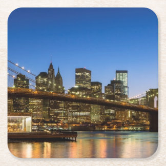 Manhattan och Brooklyn överbryggar på skymningen Underlägg Papper Kvadrat