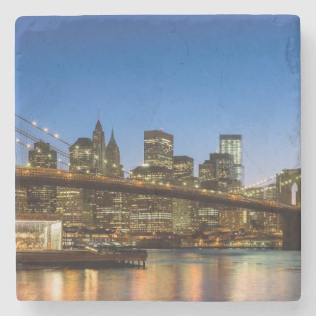 Manhattan och Brooklyn överbryggar på skymningen Underlägg Sten (Framsidan)