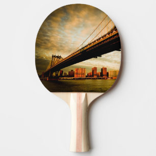 Manhattan överbryggar beskådar från den Brookly Pingisracket