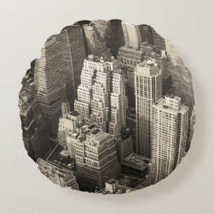 Manhattan skyline, svart och vitt flyg. rund kudde