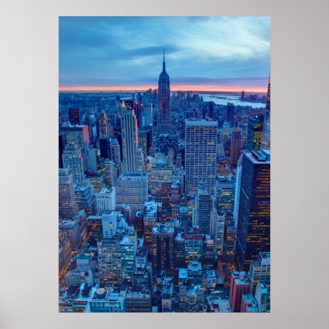 Manhattans skyscraper är tända poster (Framsidan)
