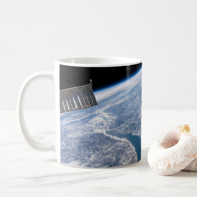 Manicouagan Crater och Saint Lawrence River Kaffemugg (Med munk)