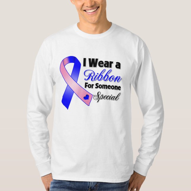 Manligt bröstcancerband Någon Speciell Tee Shirt (Framsida)