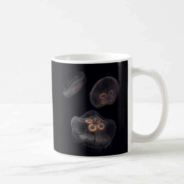 Månmaneter simmar kaffemugg (Höger)