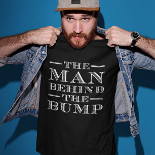 Mannen bakom klumpen t-shirt