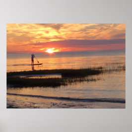 Mannen på Padle Board vid Sunset på Cape Cod Poster