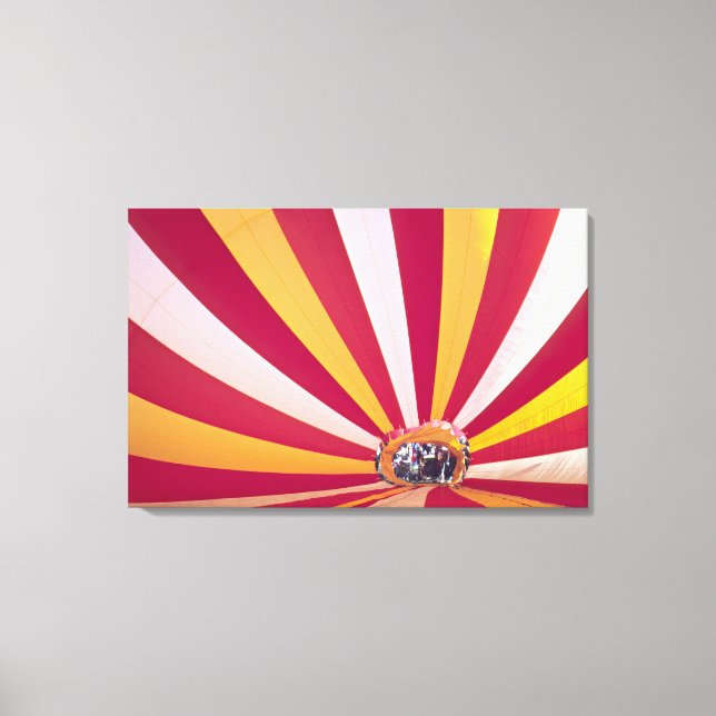 Människor som fyller en luftballong, Fort Collins. Canvastryck (Framsida)