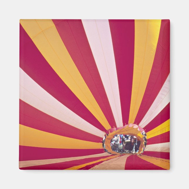 Människor som fyller en luftballong, Fort Collins. Magnet (Framsidan)