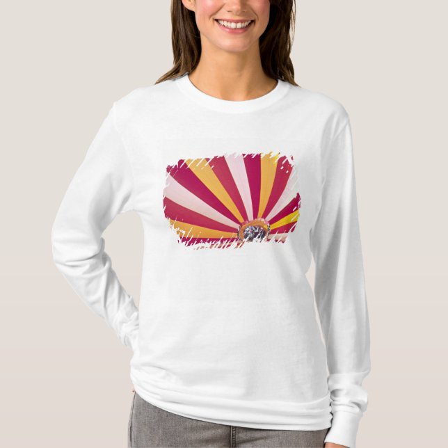 Människor som fyller en varmluftsballong, Fort Col T-shirt (Framsida)